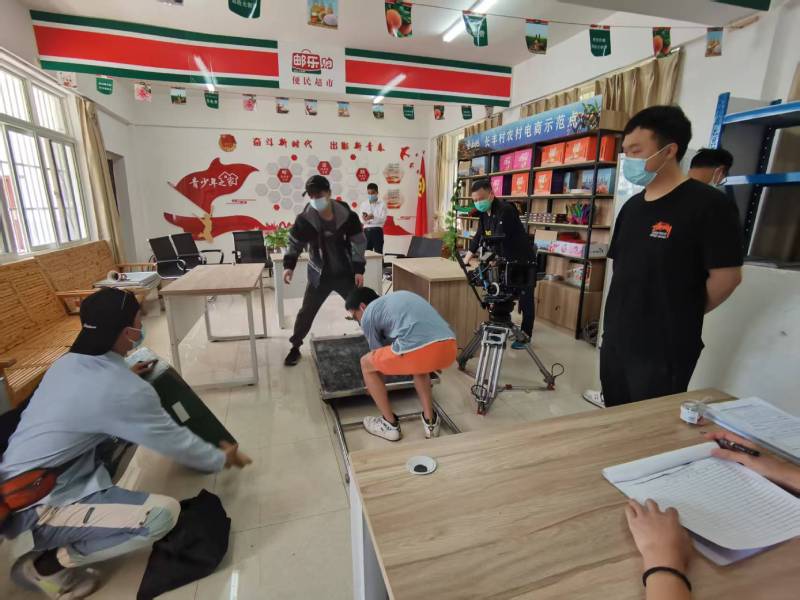 追星女孩心理学分析报告：郁南县广告片拍摄公司揭秘饭圈应援式传播逻辑